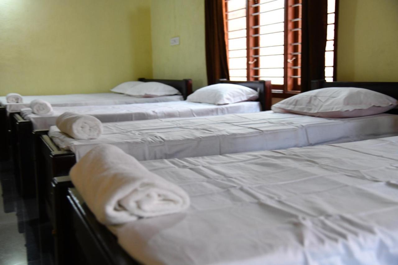 Homestay Nature - Hill Mountain View & River Access Sakleshpur