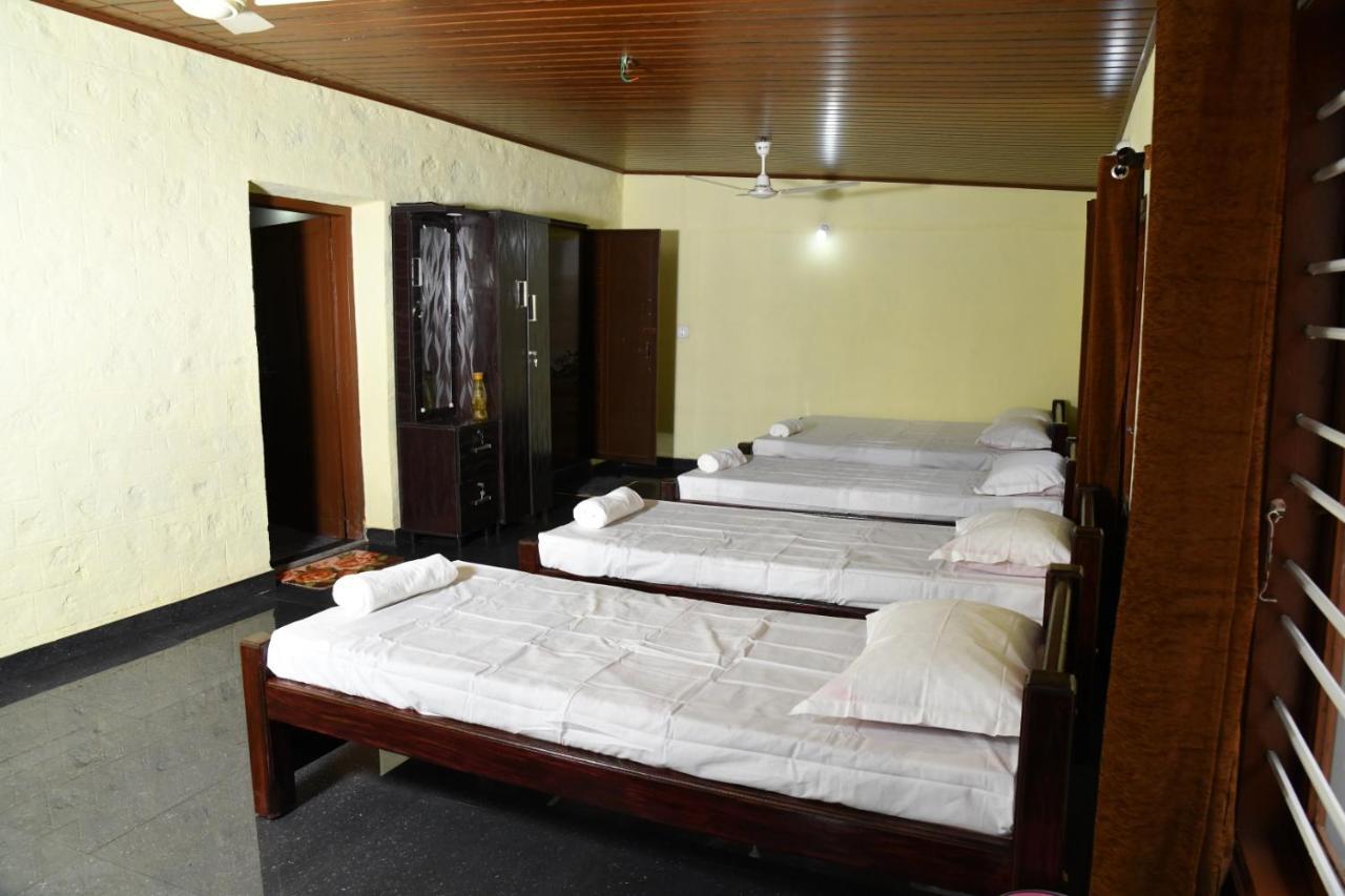 Homestay Nature - Hill Mountain View & River Access Sakleshpur